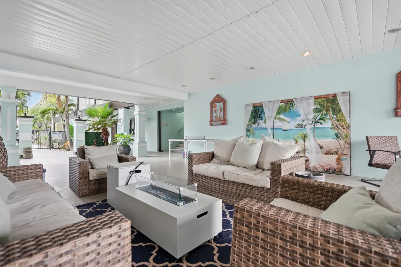 Covered outdoor lounge