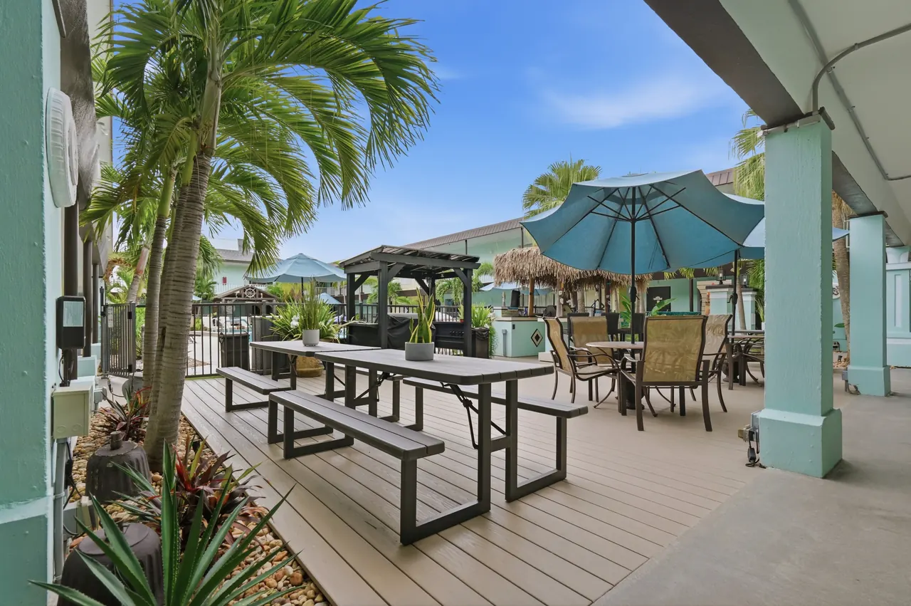 Additional outdoor dining area