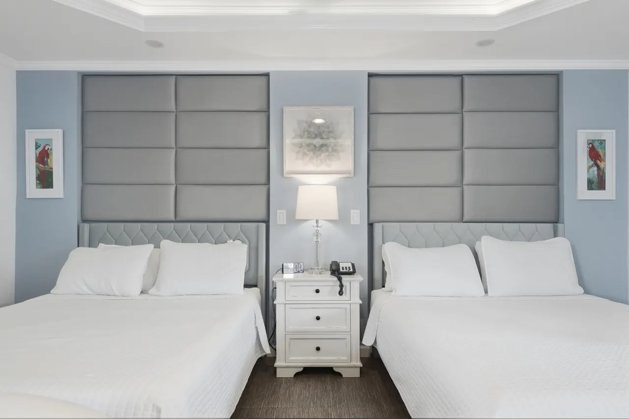 Accessible Two Queen Beds – two queen beds