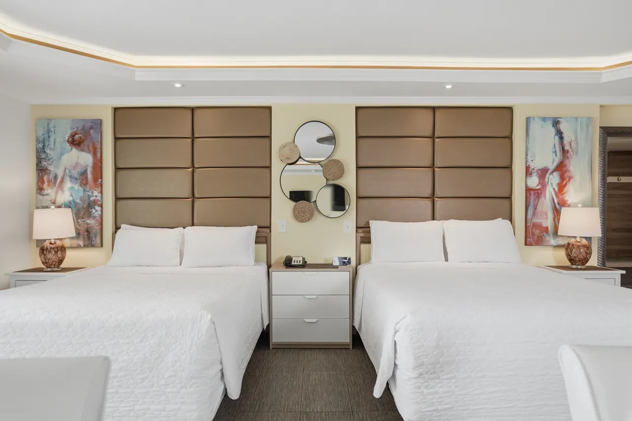 Deluxe Two Queen Beds with Balcony – two queen beds