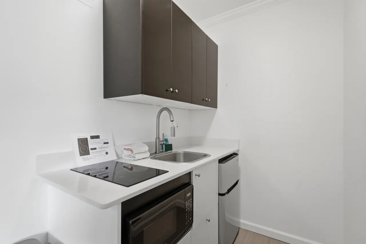 King with Kitchenette – kitchenette