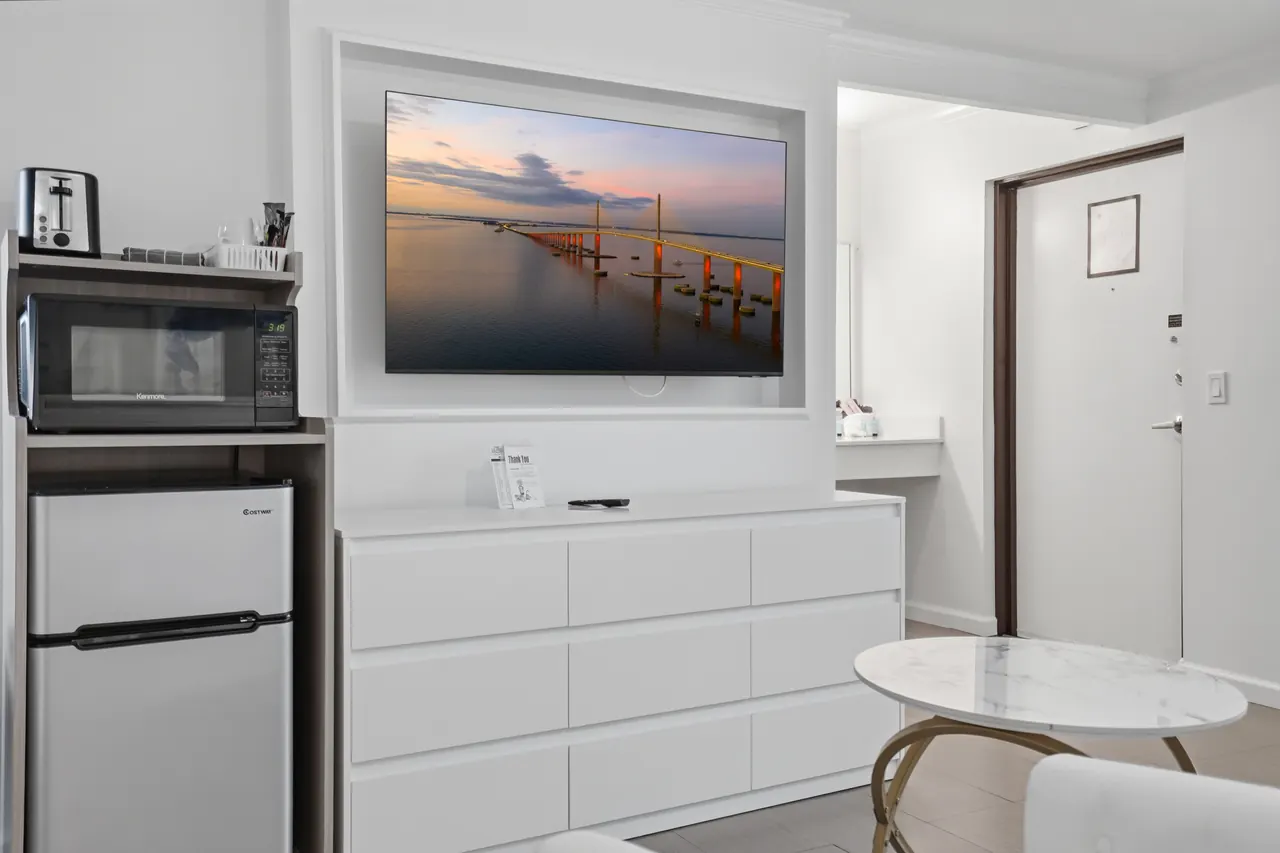 Standard King – bathroom